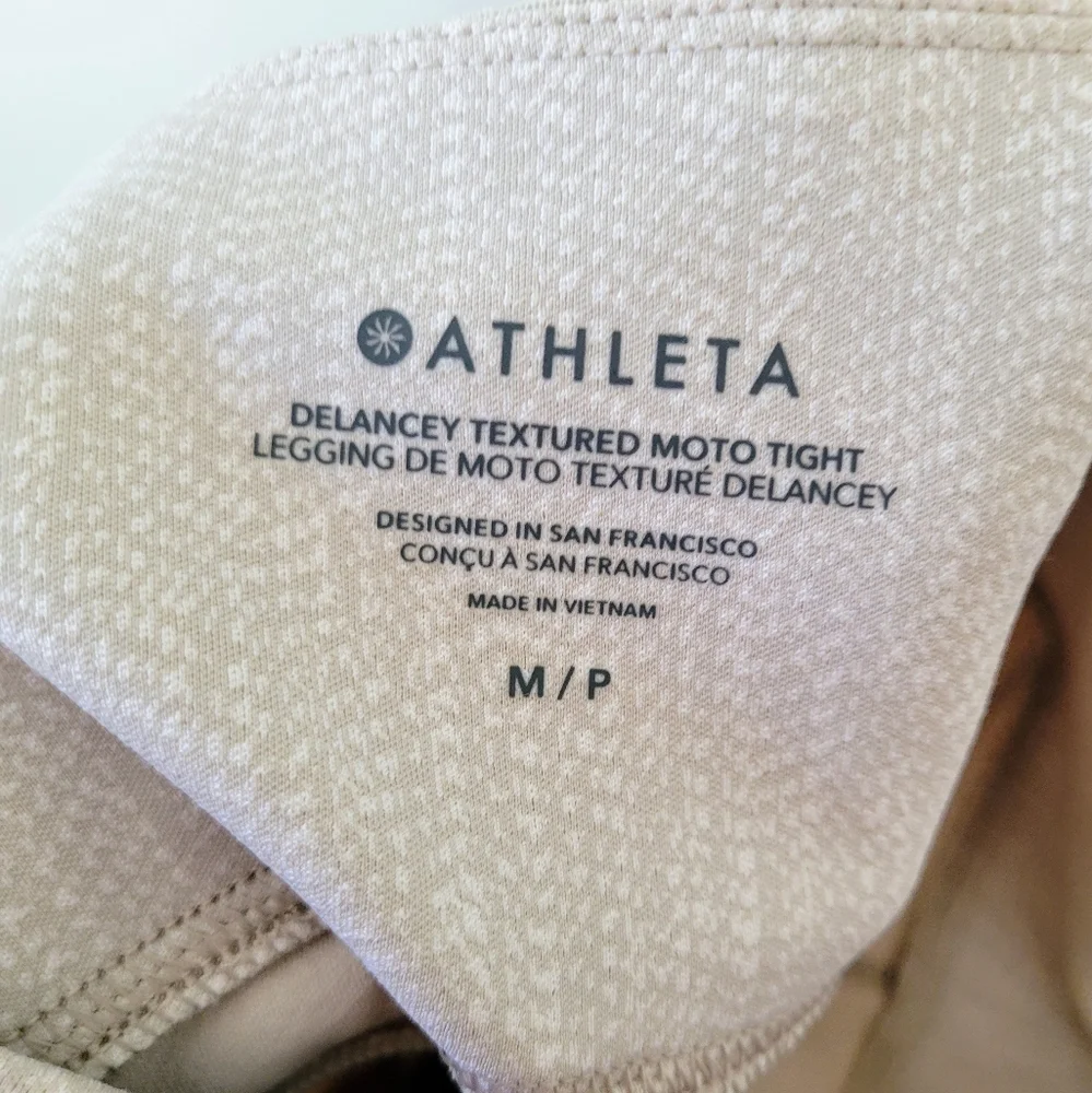 Athleta Delancey Textured Moto Tight EUC Size Medium, Zippered Pockets High Rise - Picture 6 of 15